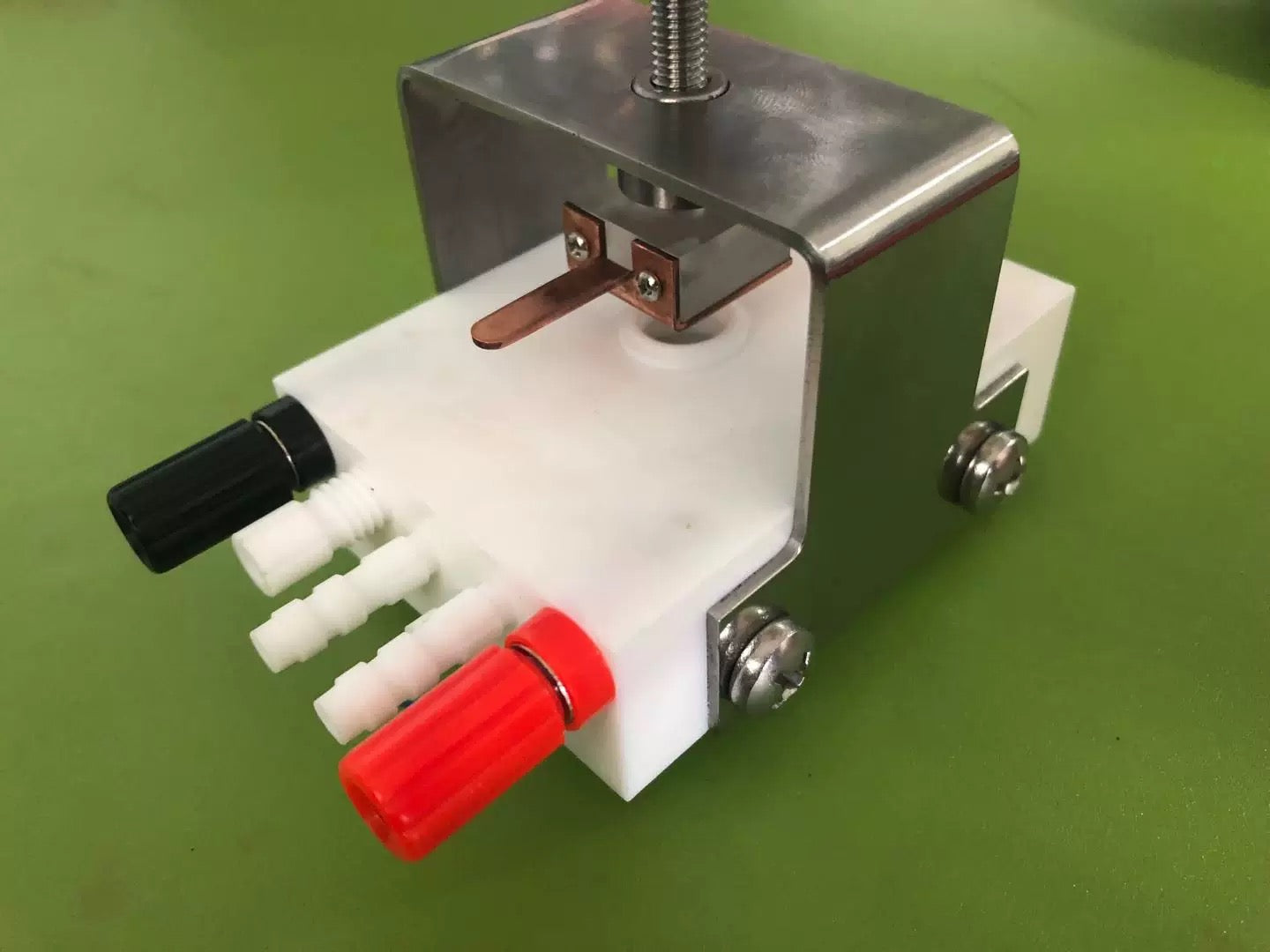 Photo-electrochemical Cell with Quartz Window and Pt Wire Counter Electrode